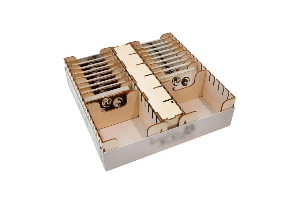 The Broken Token Broken Token - Compact Card Game Organizer 8 The Broken Token Broken Token - Compact Card Game Organizer