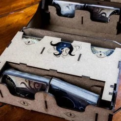 The Dicetroyers - Arkham Horror: The Card Game - Storage System (Large) (Italy Import) 19 The Dicetroyers - Arkham Horror: The Card Game - Storage System (Large) (Italy Import)