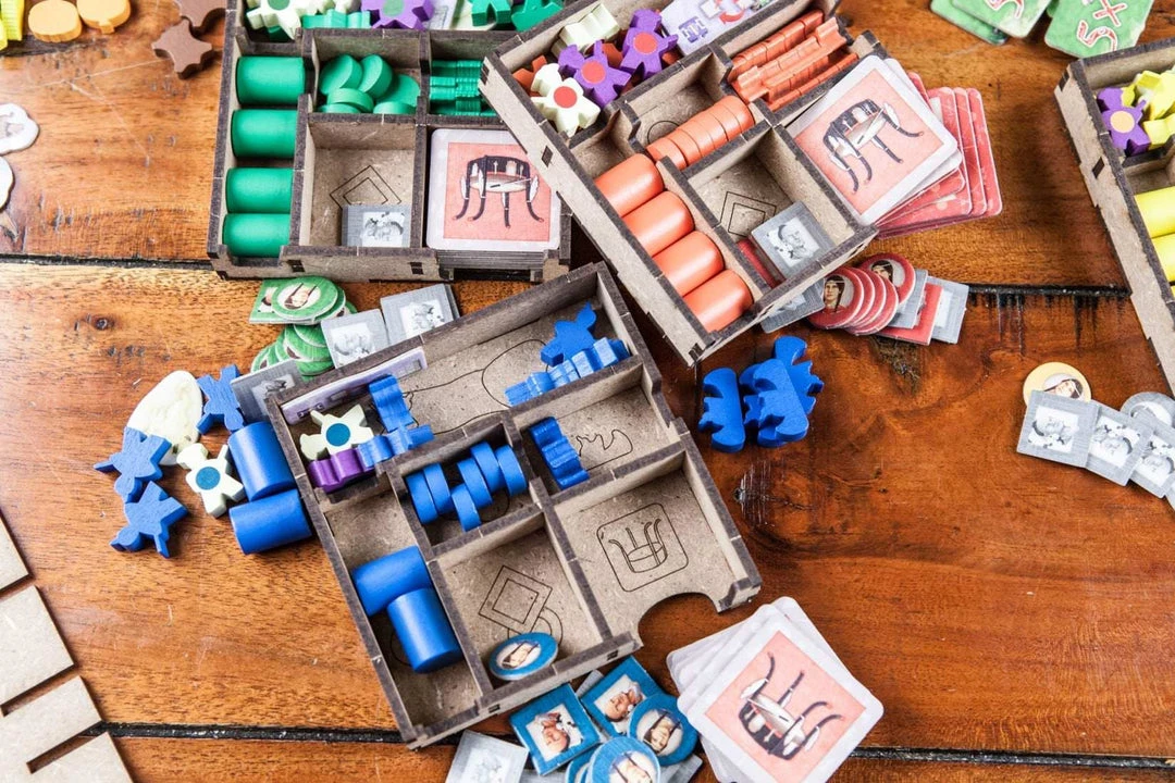 The Dicetroyers - Wendake + New Allies Expansion (Italy Import) 16 The Dicetroyers - Wendake + New Allies Expansion (Italy Import)